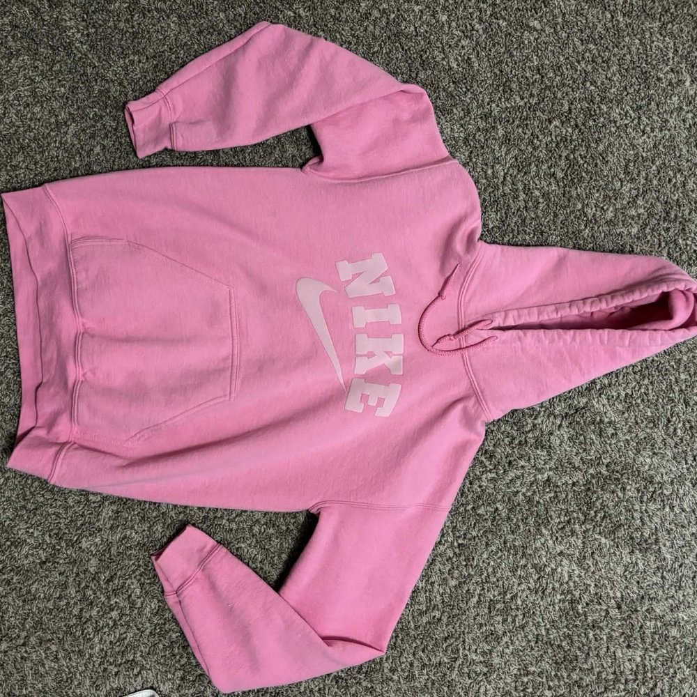 Gildan Women's Pink Hoodie Sweater